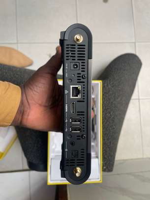 Barco ClickShare CSE-200+ Wireless Presentation System image 3