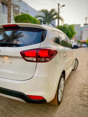 KIA Carens 2017 image 3