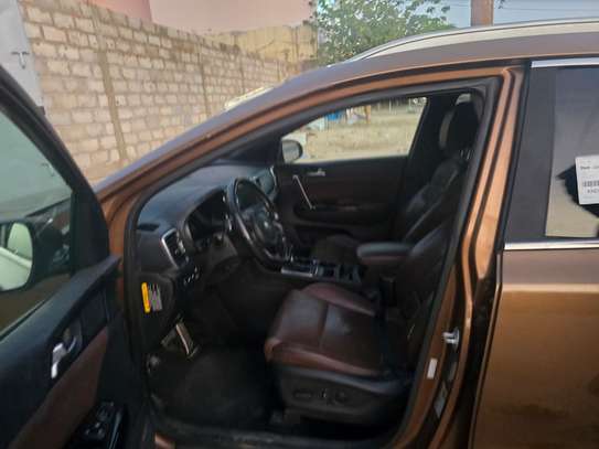 Kia Sportage limited image 8