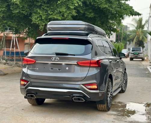 HUNDAY SANTAFE 2019 image 12