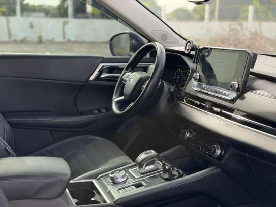 Mitsubishi outlander image 10