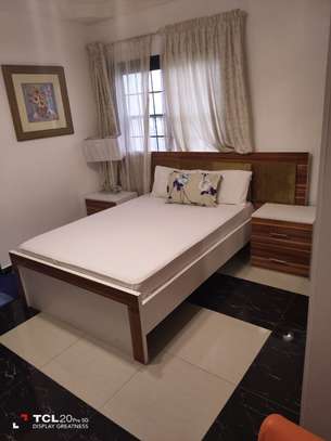 Appartement meublé à louer au Point E image 7