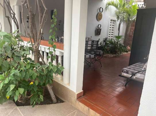 VILLA A VENDRE DANS UNE RESIDENCE SECURISEE 24/24 à Saly 🌊 image 14