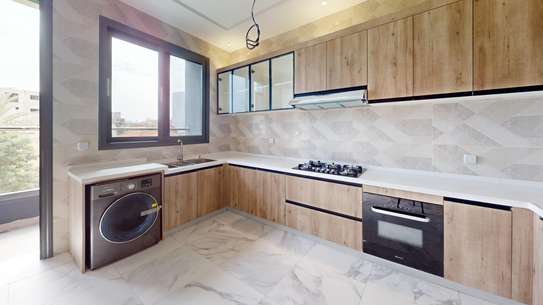 Appartement moderne avec une vue panoramique image 12