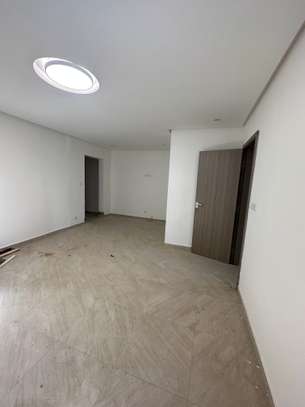 Duplex à usage professionnel à louer Cité Aliou sow image 9