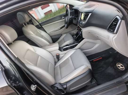 HYUNDAI TUCSON 2016 image 9