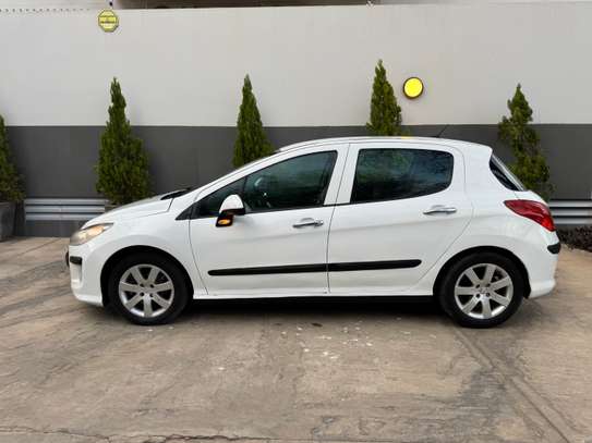 Peugeot 308 image 9
