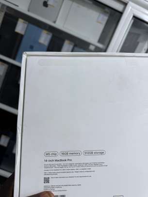 MacBook Pro 2025 M5 image 5