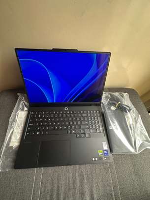 Legion Pro 5i 83LU OLED| Ultra 9| 5070ti| 32GB| 2TB image 4