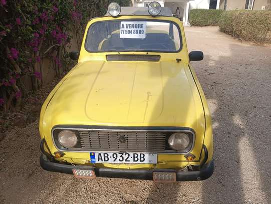 Renault 4 image 2