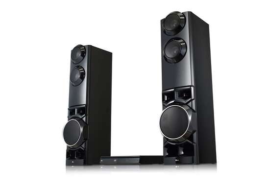 HOME CINEMA LG 1250 WATT LHD687BG image 5