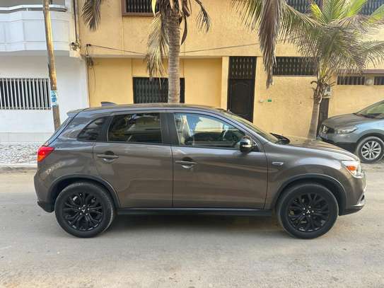Mitsubishi outlander image 10