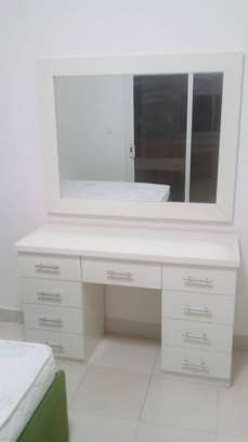 Chambre à coucher complet  fait au Sénégal il ya 1an image 3