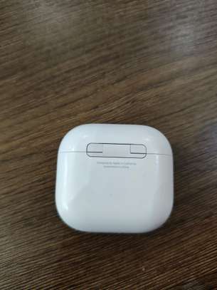 Écouteurs AirPods 4 image 2