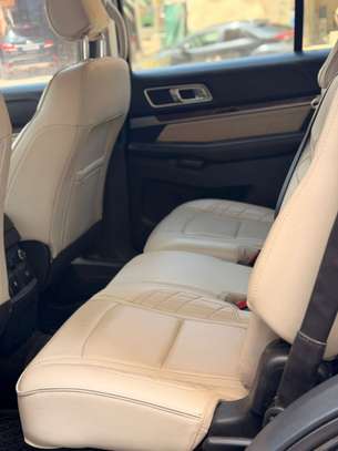 Ford Explorer Platinium 2017 image 7