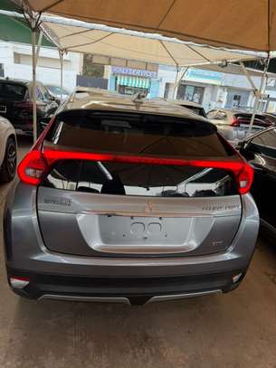 Mitsubishi  Eclipse air cross 2018 image 2