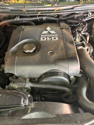 MITSUBISHI L200 2.5 DI-D 178 CH image 7