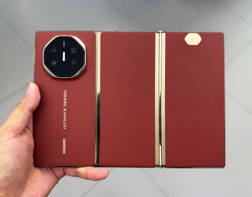 Huawei Mate XT image 4