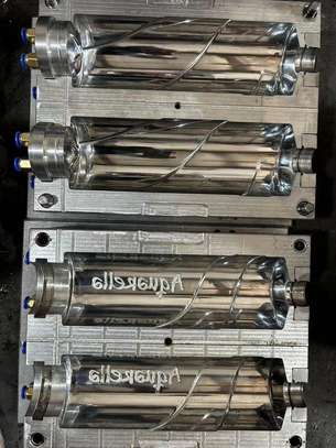Machine de soufflage et fabrication de bouteilles image 3