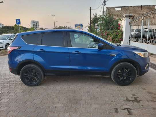 Ford Escape image 8