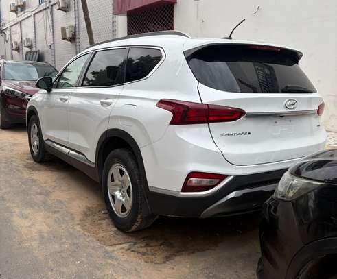 hyundai SANTAFE 2020 image 2