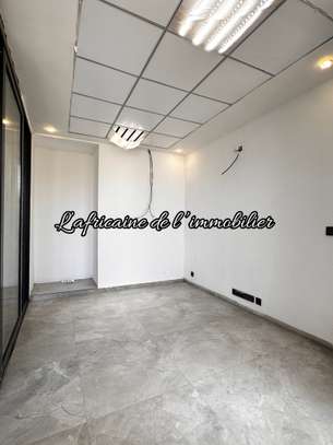 Plateau de bureau à louer – VDN image 9