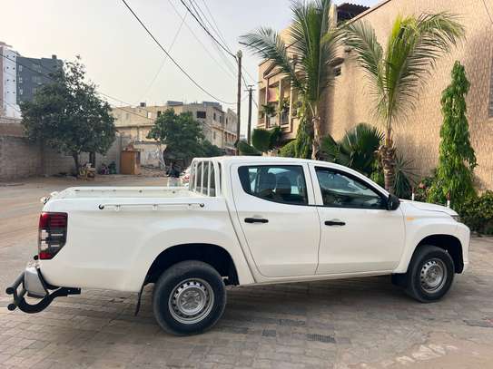 Mitsubishi L200 double cabine 2020 image 4