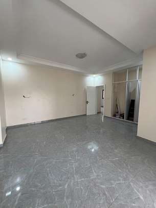 DUPLEX F4 À LOUER – OUAKAM image 5