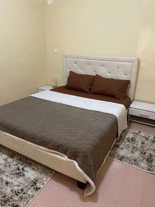 Appartement meublé 2 chambres à louer – Derklé Liberté 5 image 7