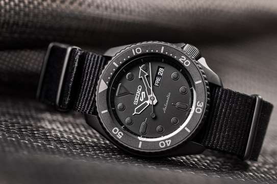 Seiko 5 Sports automatique image 3