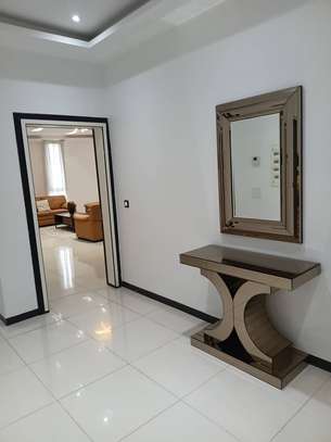 Appartement à louer aux Almadies/ meublé image 2
