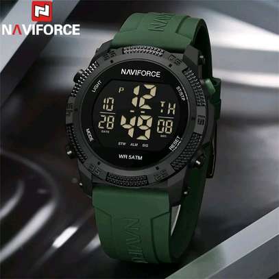 montre Naviforce image 4