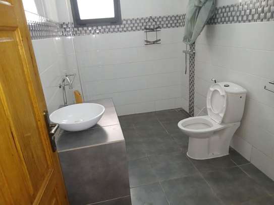 Une villa basé semis- meublée à louer au Mamelle image 13