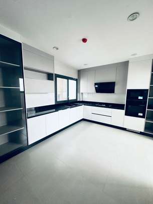 PENTHOUSE F5 A LOUER A NGOR image 5