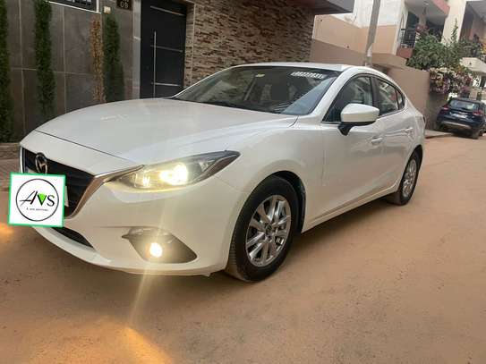 LOCATION DE MAZDA 3 image 2
