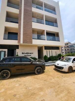 Appartement neuf f4 de 3 chambres et salon aux Almadies image 9