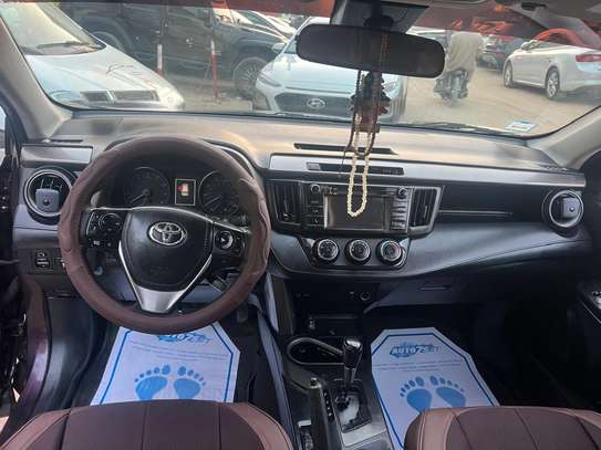 Toyota Rav4 image 11