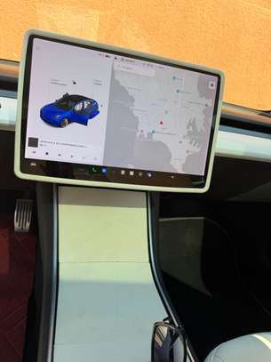 Tesla model 3 image 2