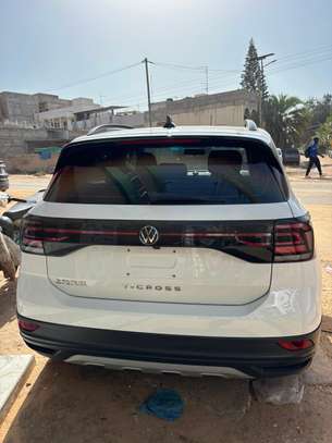 Volskwagen T-cross 2023 image 3