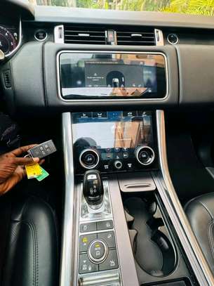 Range Rover Sport 2019 image 11
