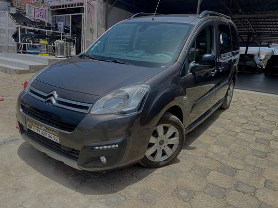 Citroën berlingo 2017 image 2