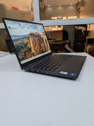 Lenovo DISDST 14 pouces i5 13th 16g de ram 256 image 4