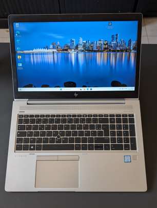 HP elitebook i7 8th/ 256gb / 16gb ram image 5