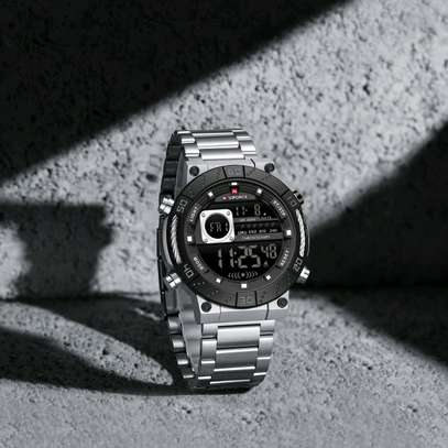 Montre Naviforce Authentique image 5