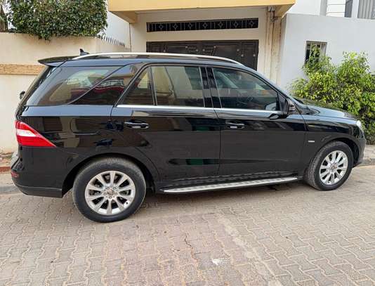 MERCEDES BENZ 2012 image 3