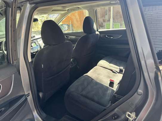 Nissan Rogue AWD image 3