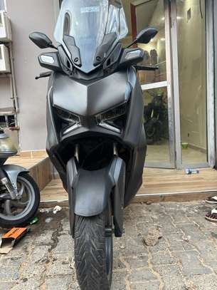 Yamaha xmax 2024 image 2