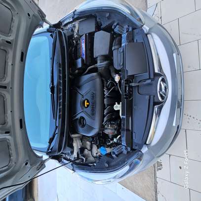 Hyndai elantra 2016 automatique esance 4 clinder 1.8 venat image 2