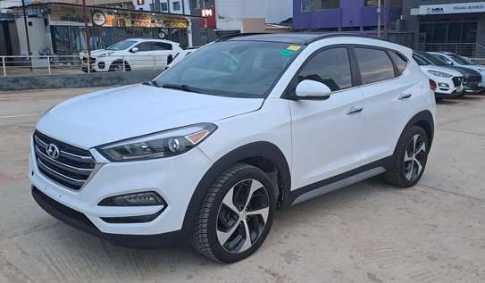Hyundai Tucson 2018 ultimate super clean image 7