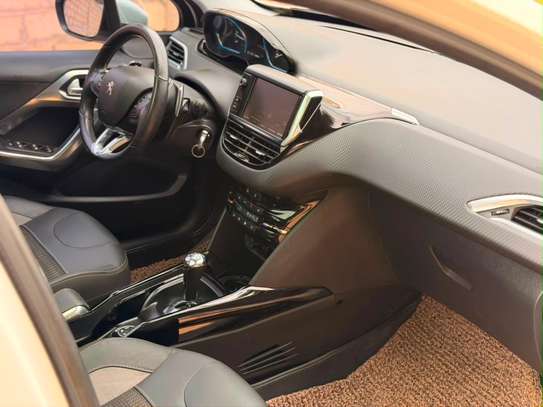 Peugeot 2008 année 2018 automatique diesel image 7